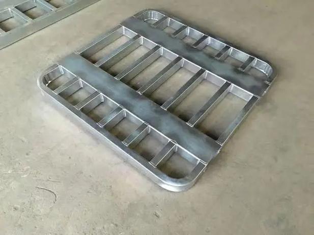 滄州紐新克金屬制品 品質鑄就叉車圓角金屬托盤新標桿?